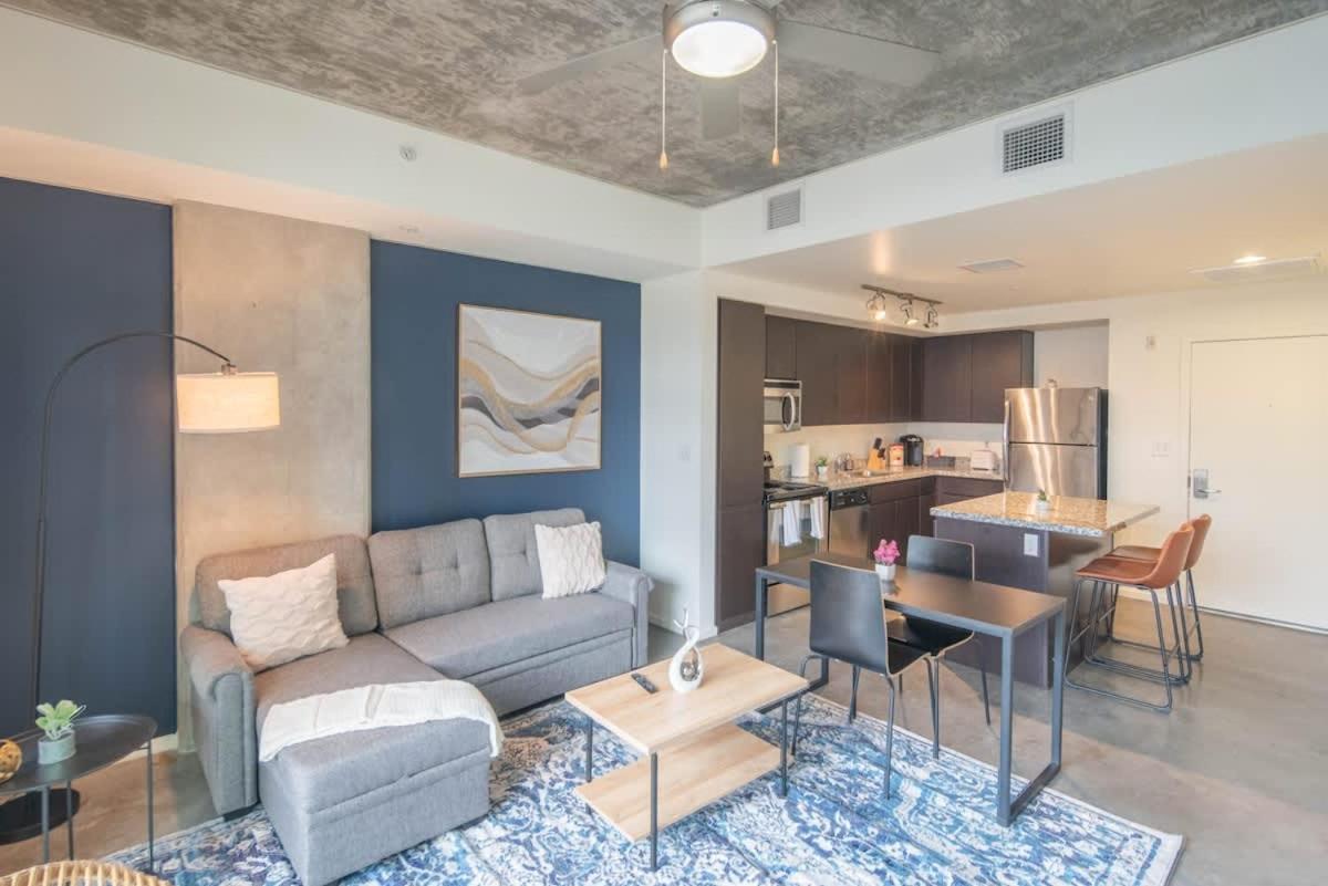 Adorable 1bd - Downtown - Gym, Pool, Parking Apartment Phoenix