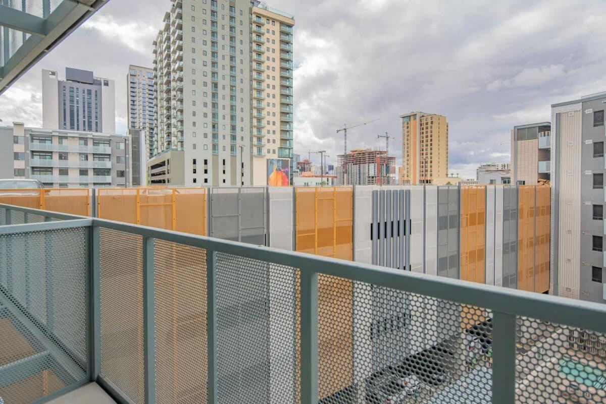 Adorable 1bd - Downtown - Gym, Pool, Parking * Phoenix